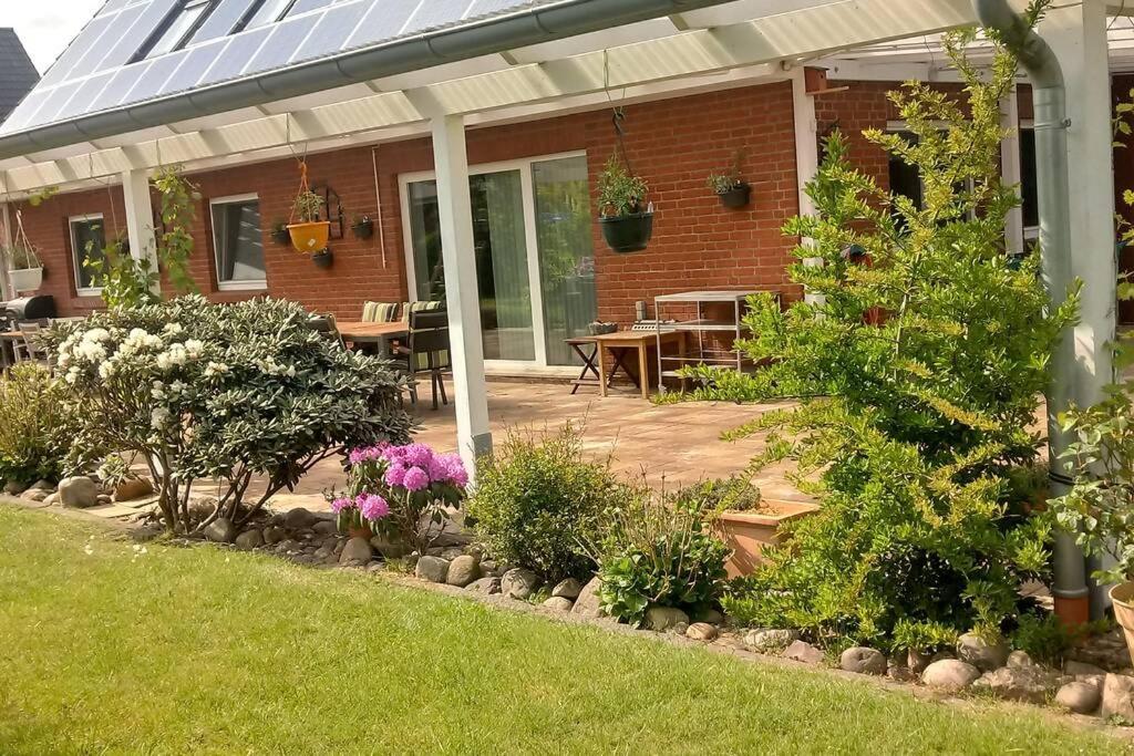 Schoene Gemuetliche Ferienwohnung Eggebek Buitenkant foto